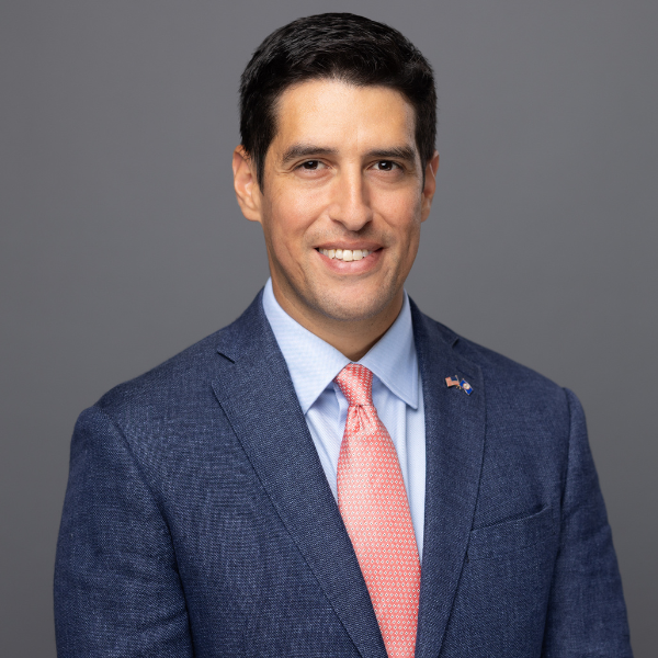 Headshot of Andres Lazaris