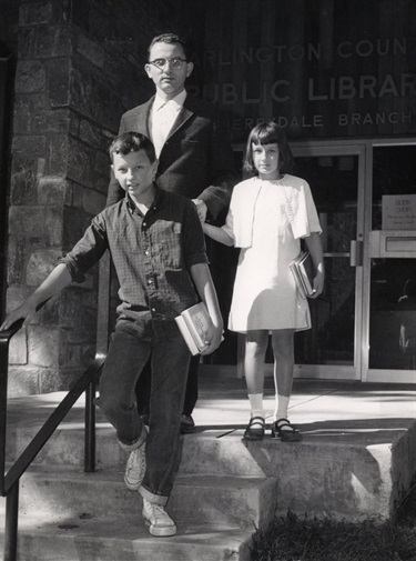 files/0a51bc71-fd4e-42f8-9576-2c642527f332/RichardsCherrydaleLibrary.jpg