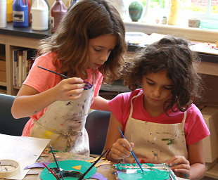 Kids creating art