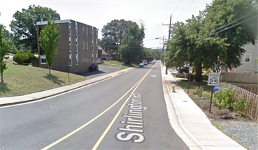 Shirlington Rd at S Glebe Rd looking south